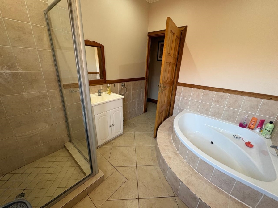 4 Bedroom Property for Sale in Hillcrest Northern Cape